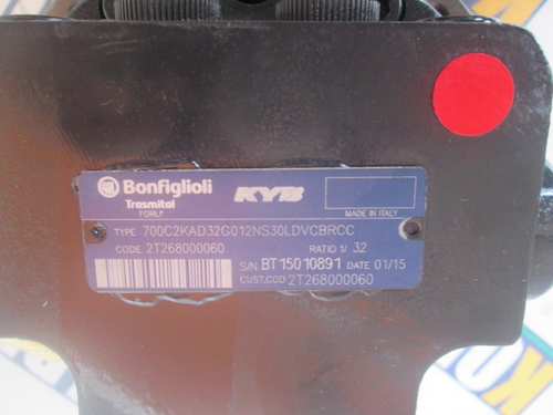 Moto riduttore Bonfiglioli 700C2KA per Komatsu PC12R-8