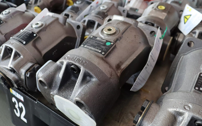 Pompa Rexroth A2FO56/61R-PPB05 per compattatore Bomag